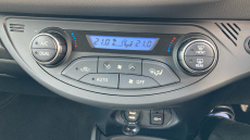 Toyota Yaris 1.5 Hybrid Icon 5dr CVT Hybrid Hatchback